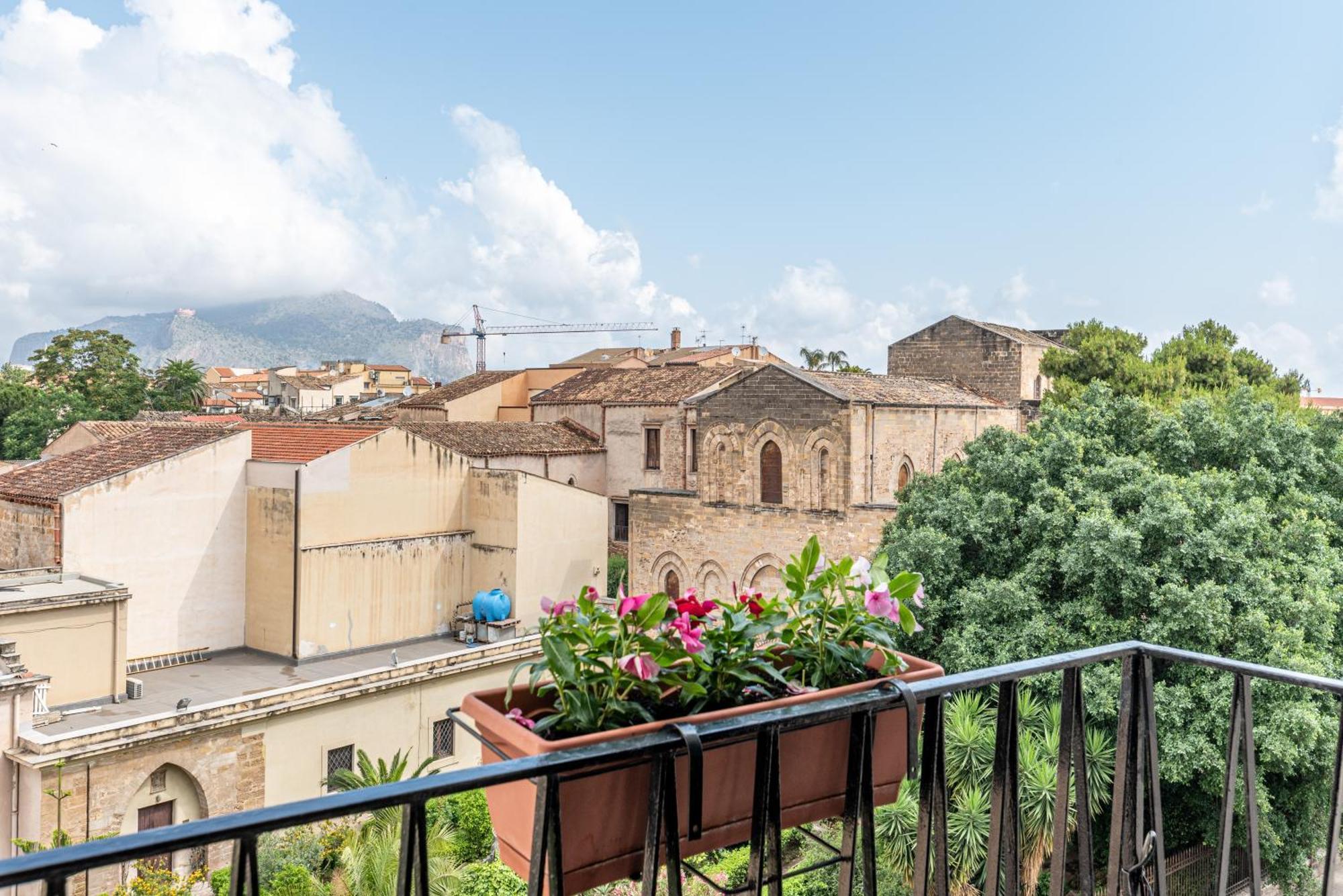 Lumar Sicilia - Magione Apartman Palermo Kültér fotó
